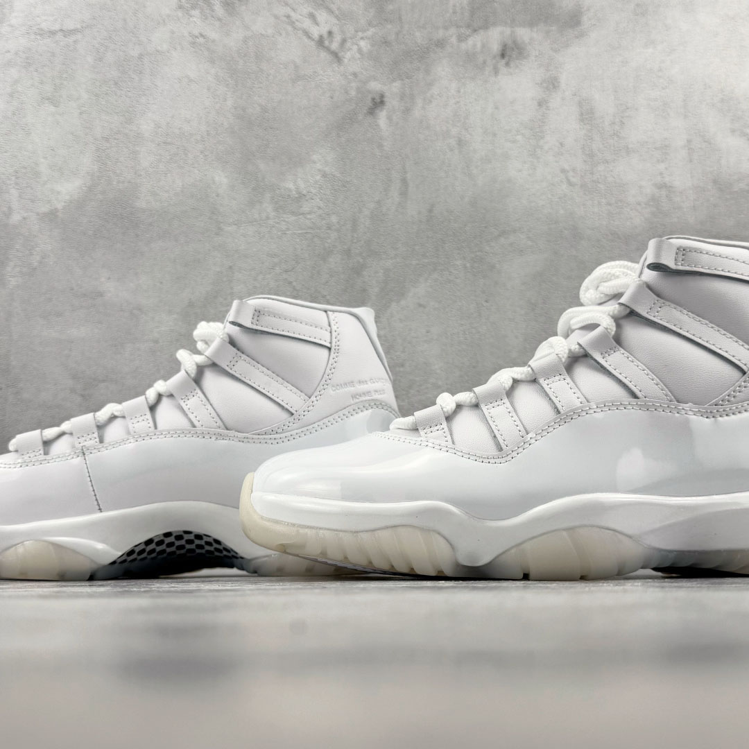Jordan  Comme des Garçons × Jordan Air Jordan 11 Sneakers IV7639-100 - DesignerGu