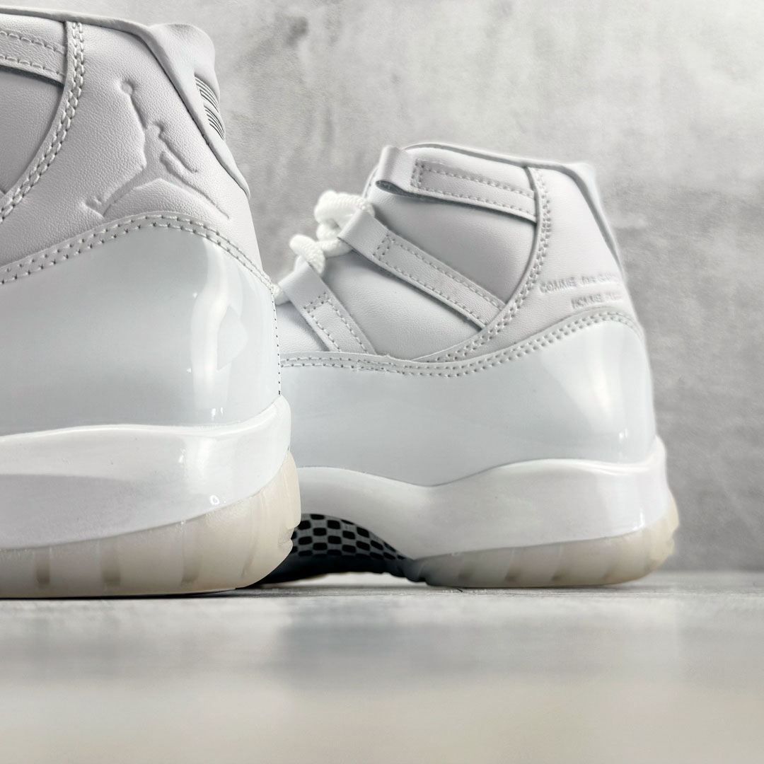 Jordan  Comme des Garçons × Jordan Air Jordan 11 Sneakers IV7639-100 - DesignerGu