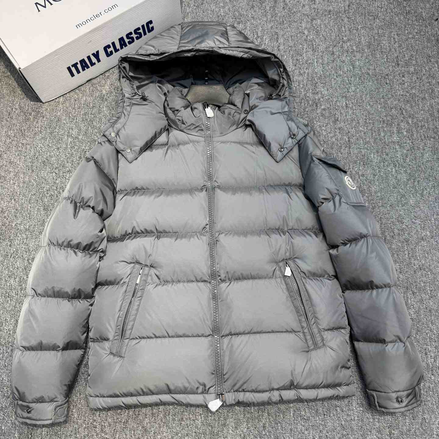 Moncler Maya Matte Short Down Jacket - DesignerGu