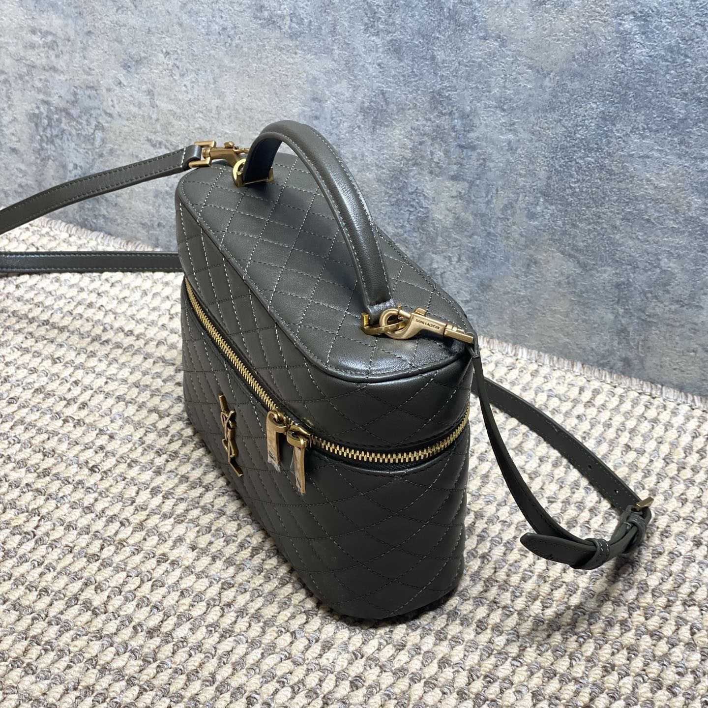 Saint Laurent GABY Vanity Large In Lambskin - DesignerGu