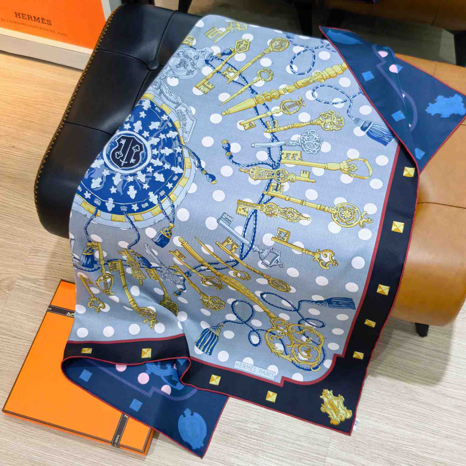 Hermes Les Cles Double Face Scarf 90 - DesignerGu
