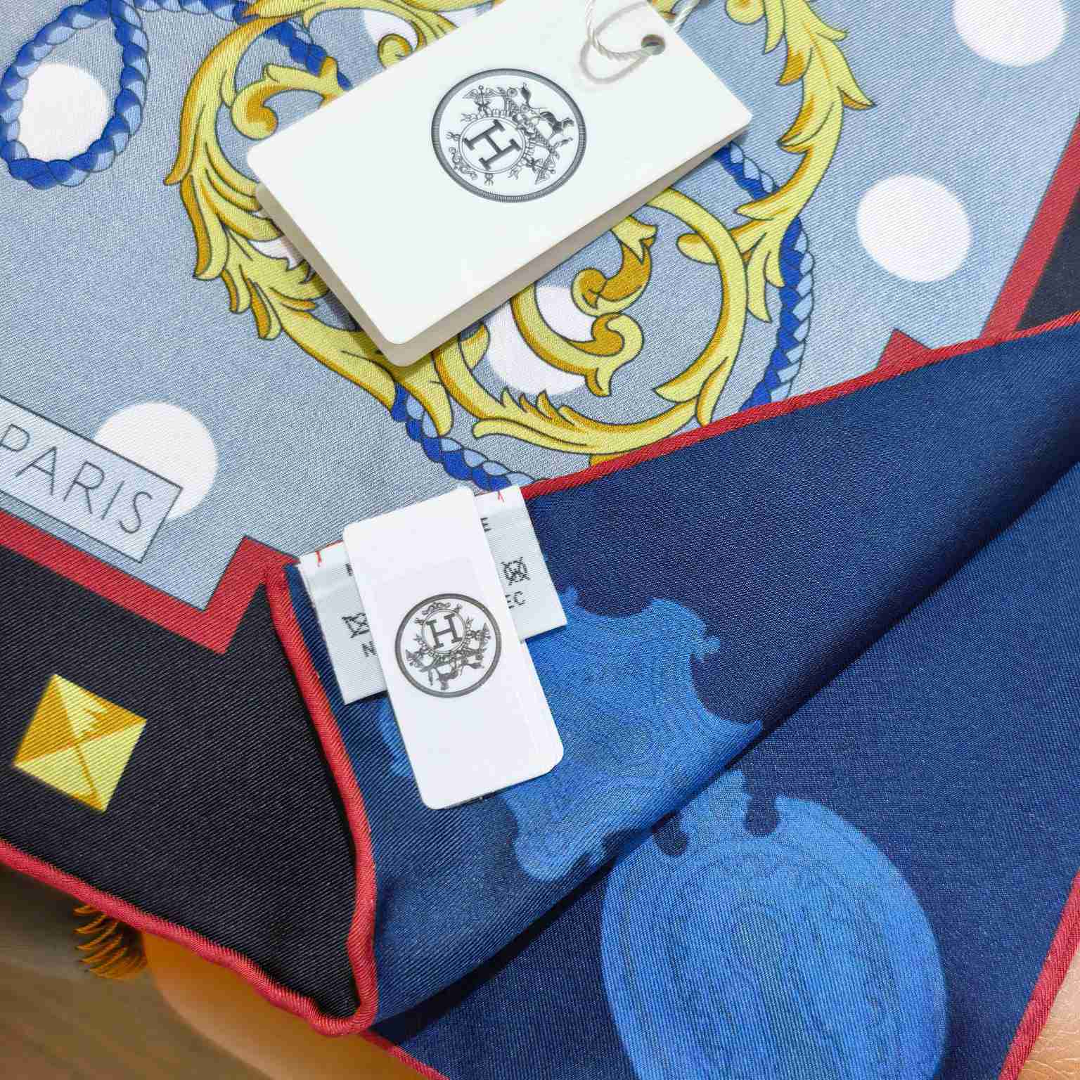 Hermes Les Cles Double Face Scarf 90 - DesignerGu
