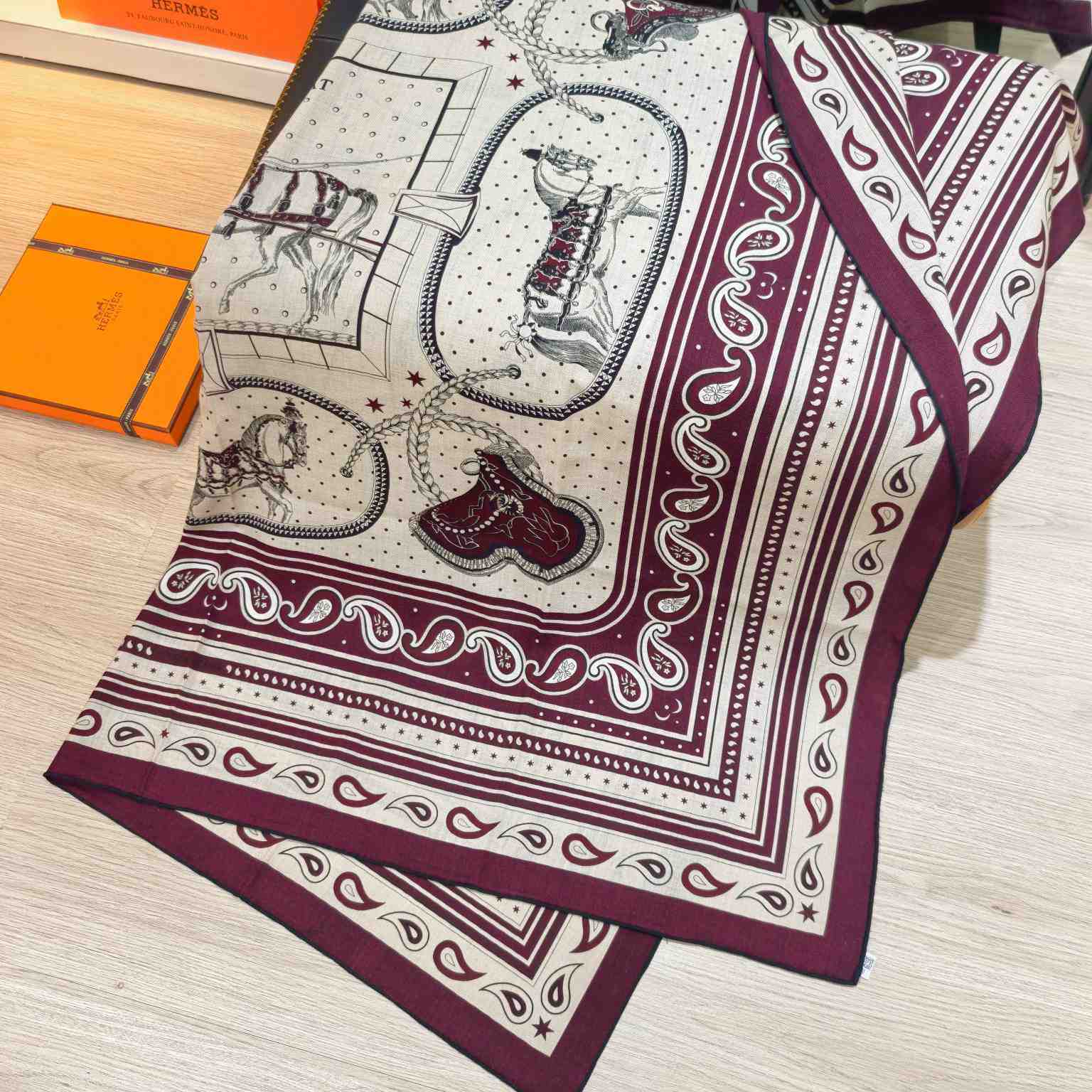 Hermes Grand Apparat Bandana Shawl 140 - DesignerGu