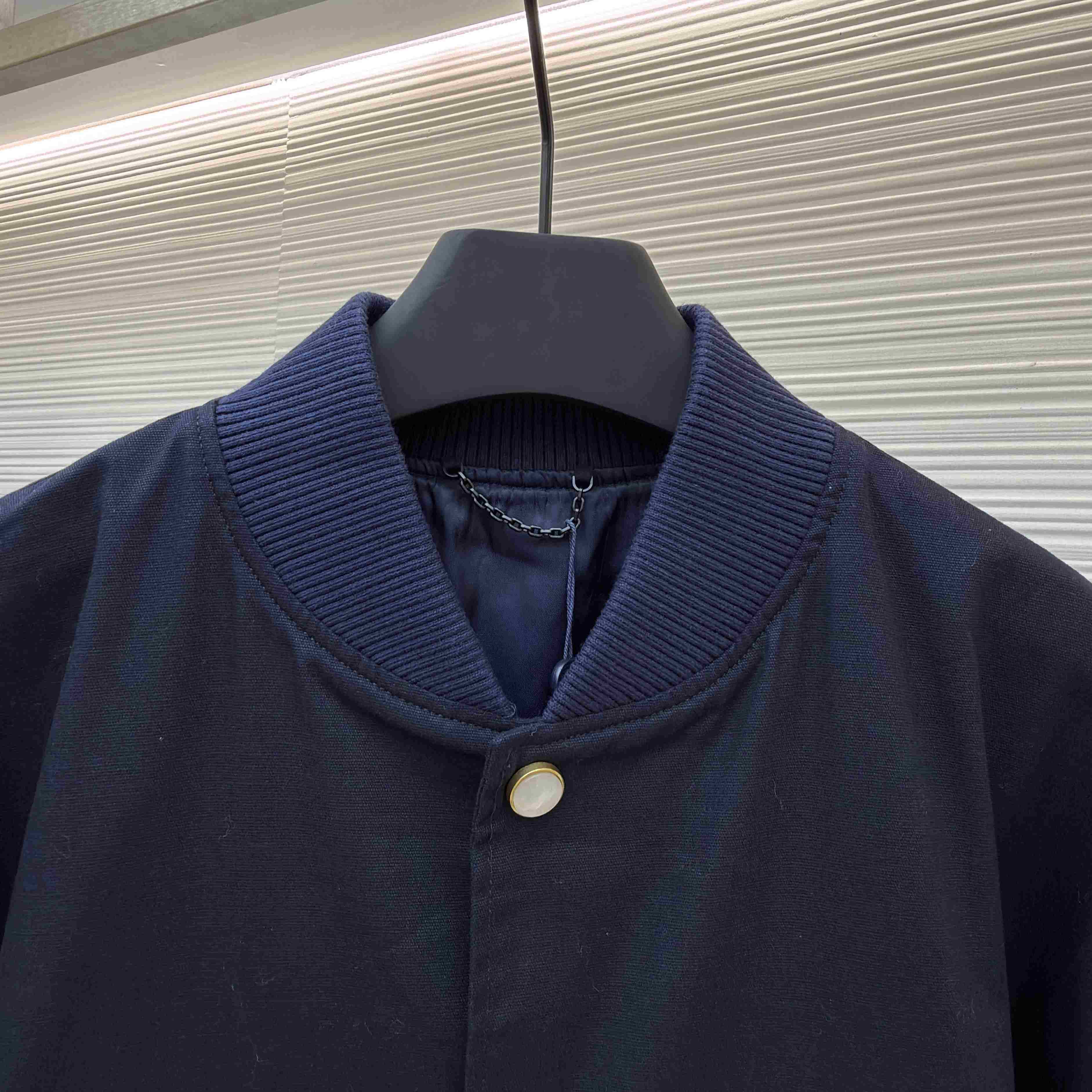 Louis Vuitton LV Lovers Bomber 1AGHW7 - DesignerGu