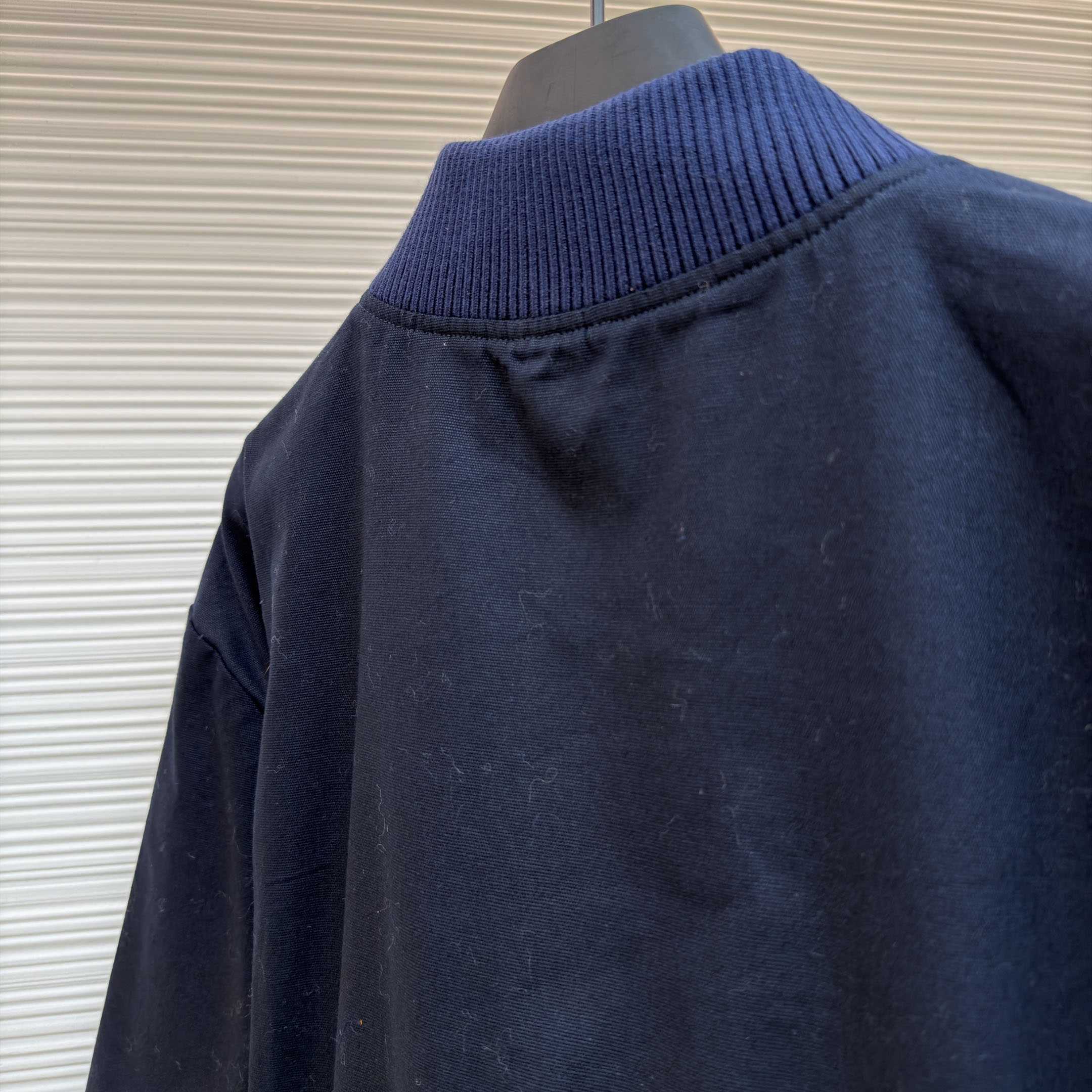 Louis Vuitton LV Lovers Bomber 1AGHW7 - DesignerGu