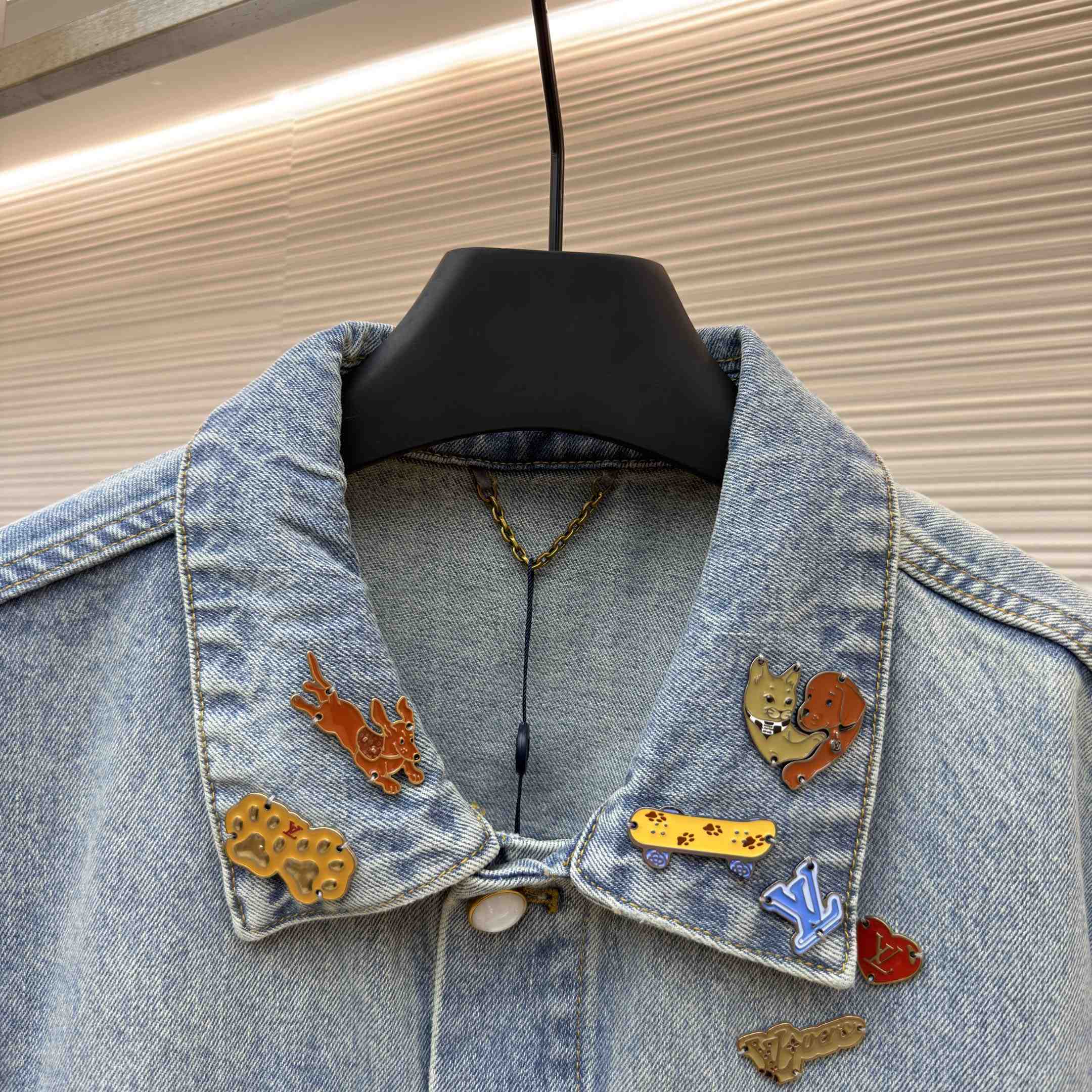 Louis Vuitton Chinese Valentine’s Day LV Denim Trucker Jacket 1AKOSU - DesignerGu