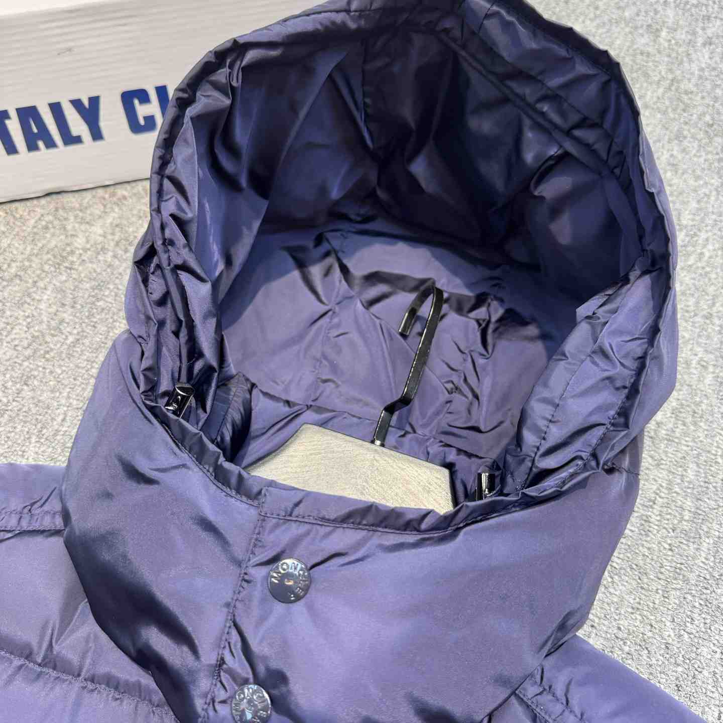 Moncler Maya Matte Short Down Jacket - DesignerGu