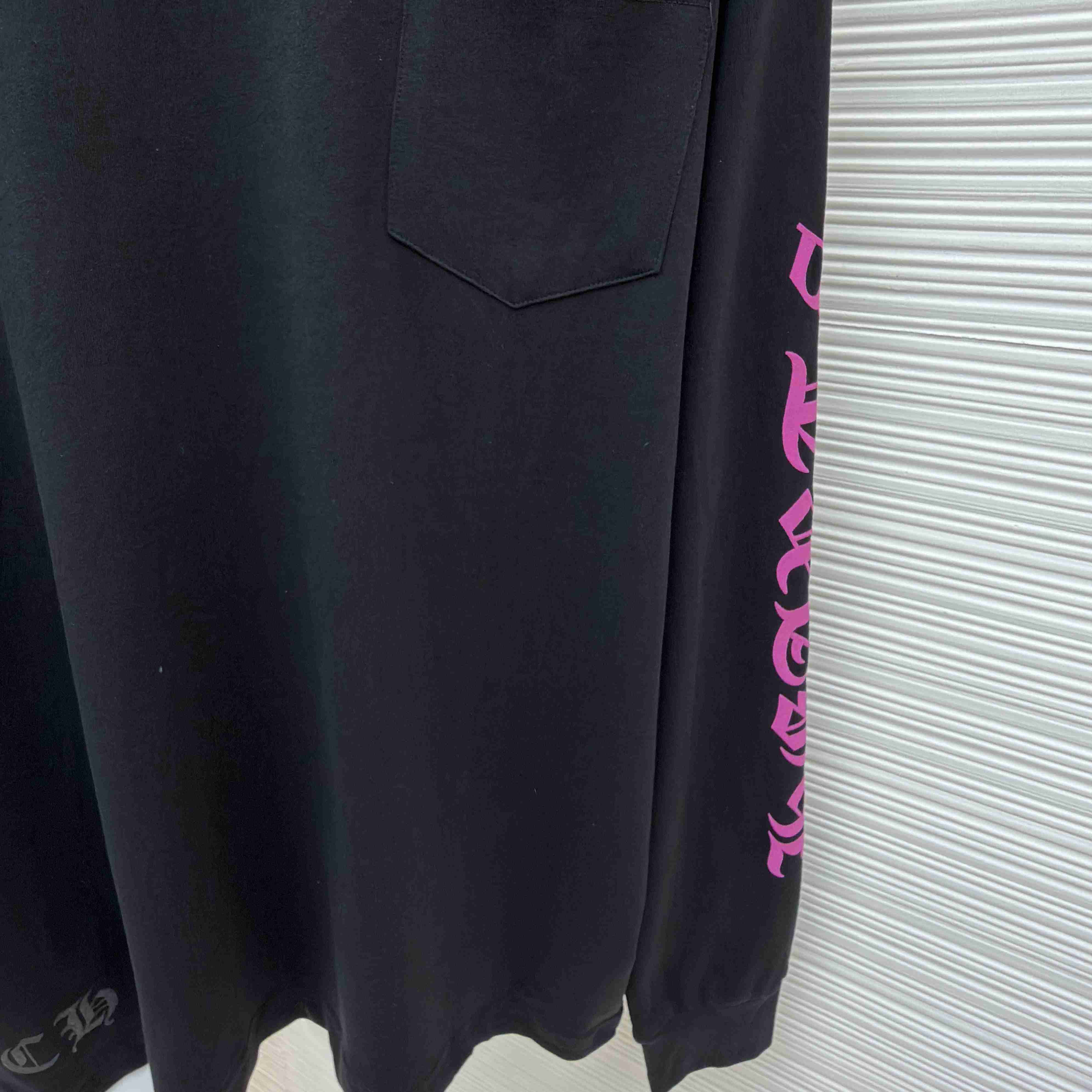 Chrome Hearts  Pink Horseshoe Black Long Sleeve Tee - DesignerGu