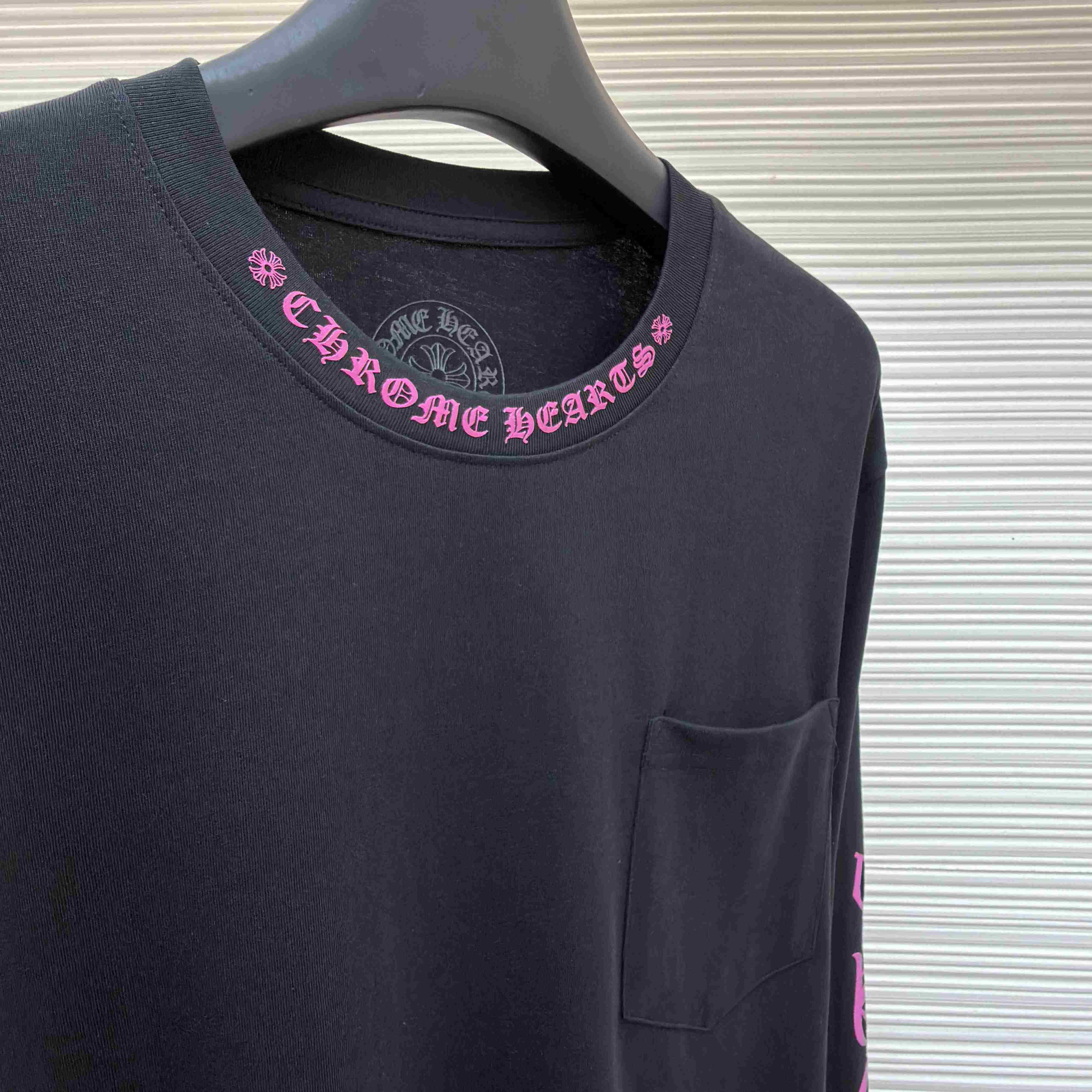 Chrome Hearts  Pink Horseshoe Black Long Sleeve Tee - DesignerGu
