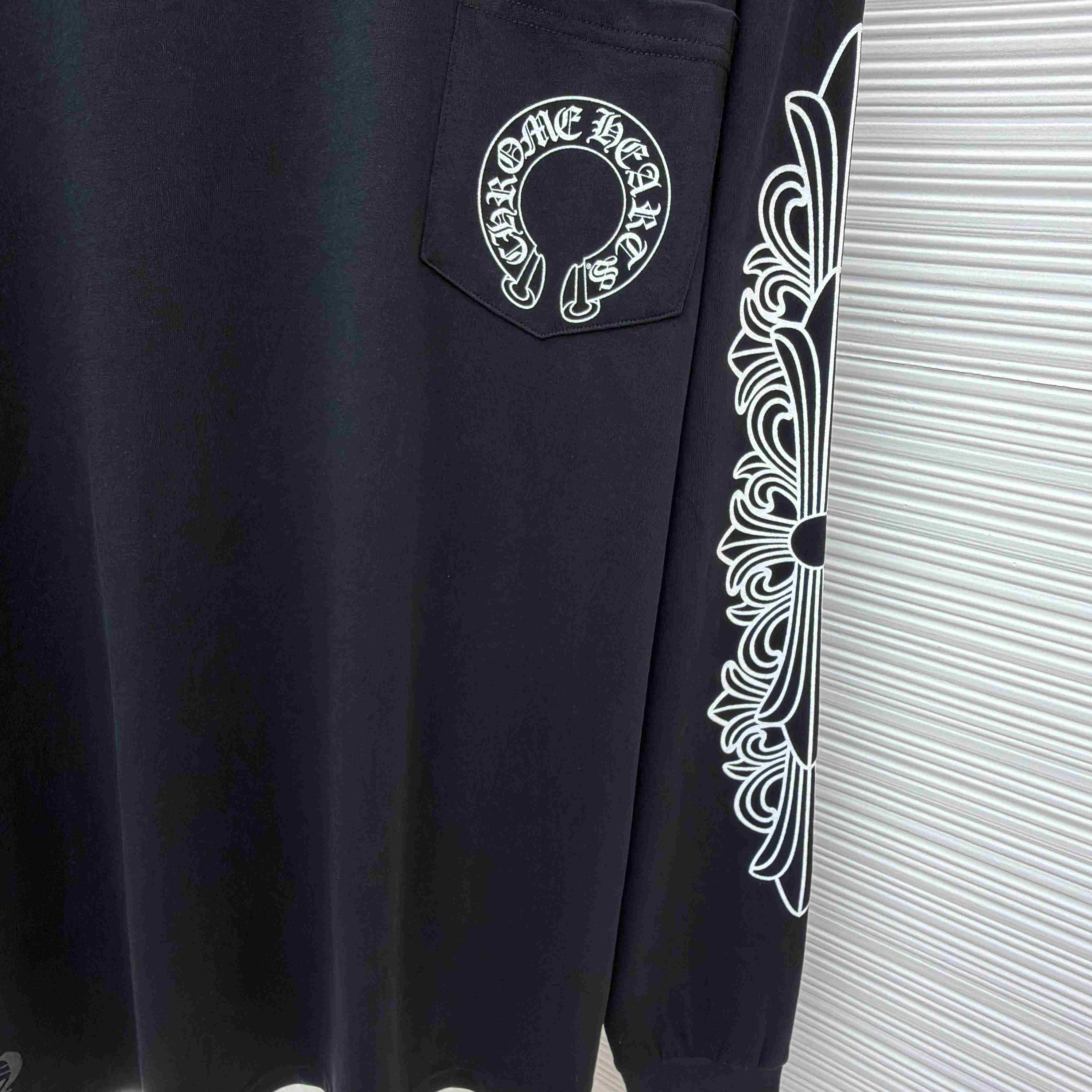 Chrome Hearts  Horseshoe Long Sleeve Tee - DesignerGu