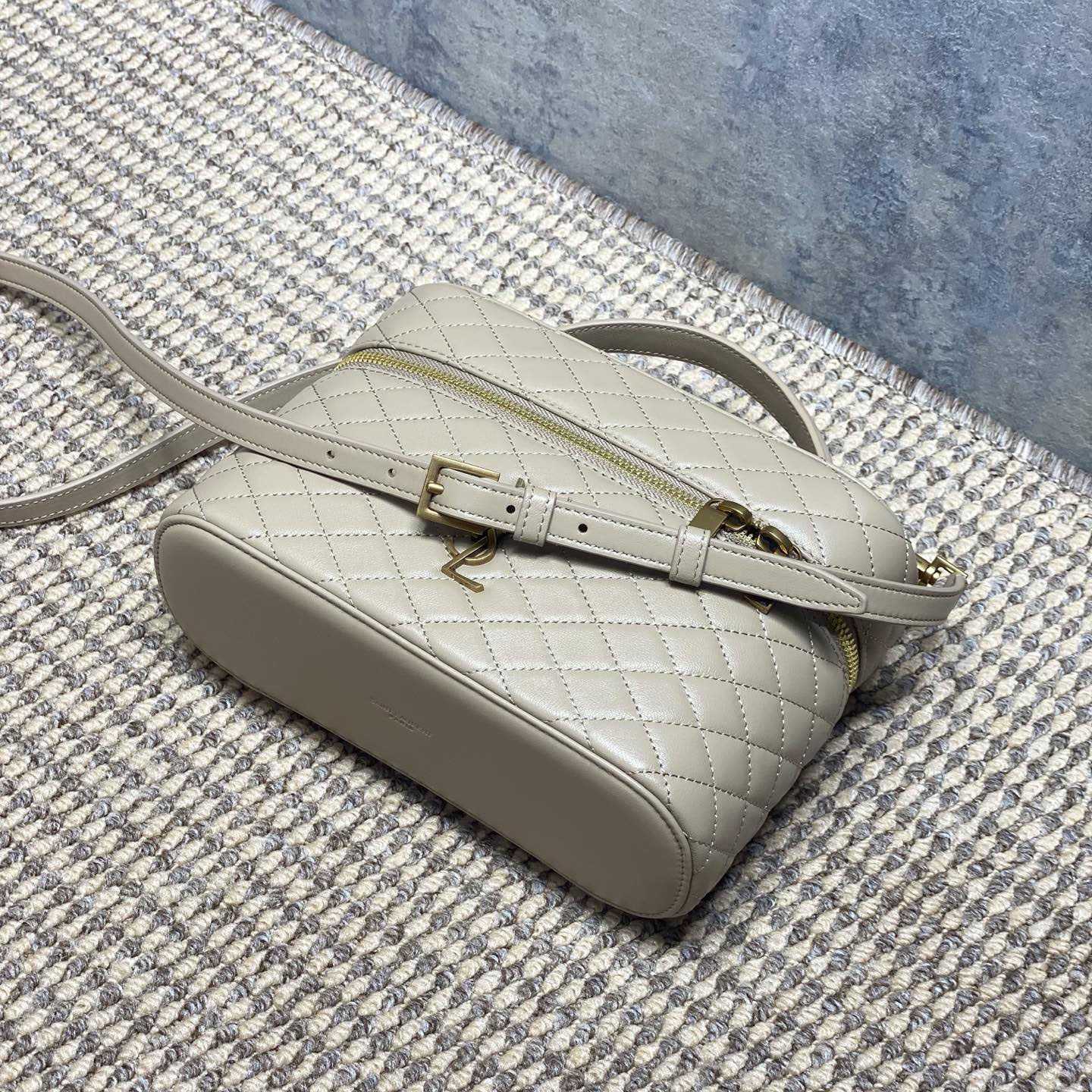 Saint Laurent GABY Vanity Large In Lambskin - DesignerGu
