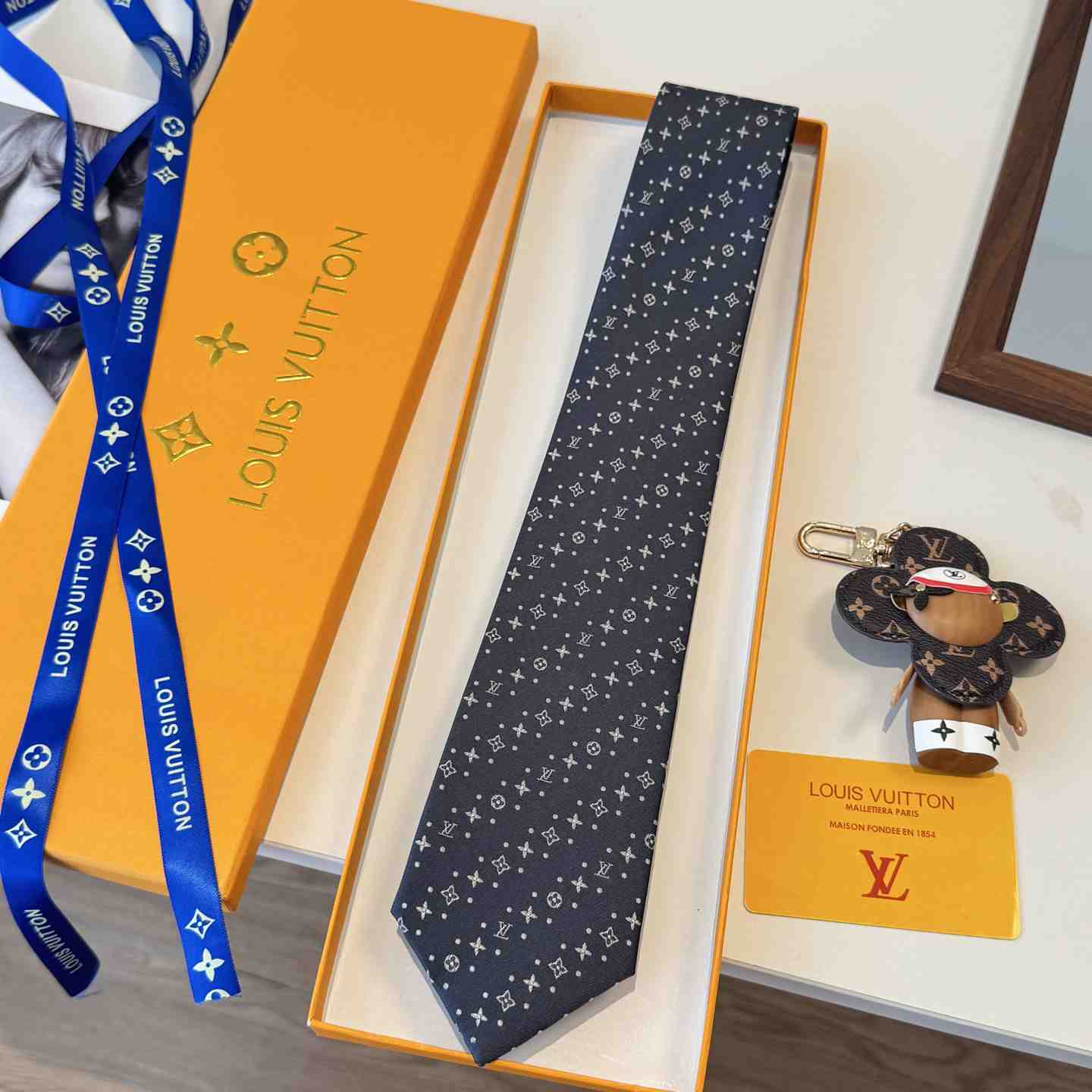 Louis Vuitton Stormy Monogram Tie M97528 - DesignerGu
