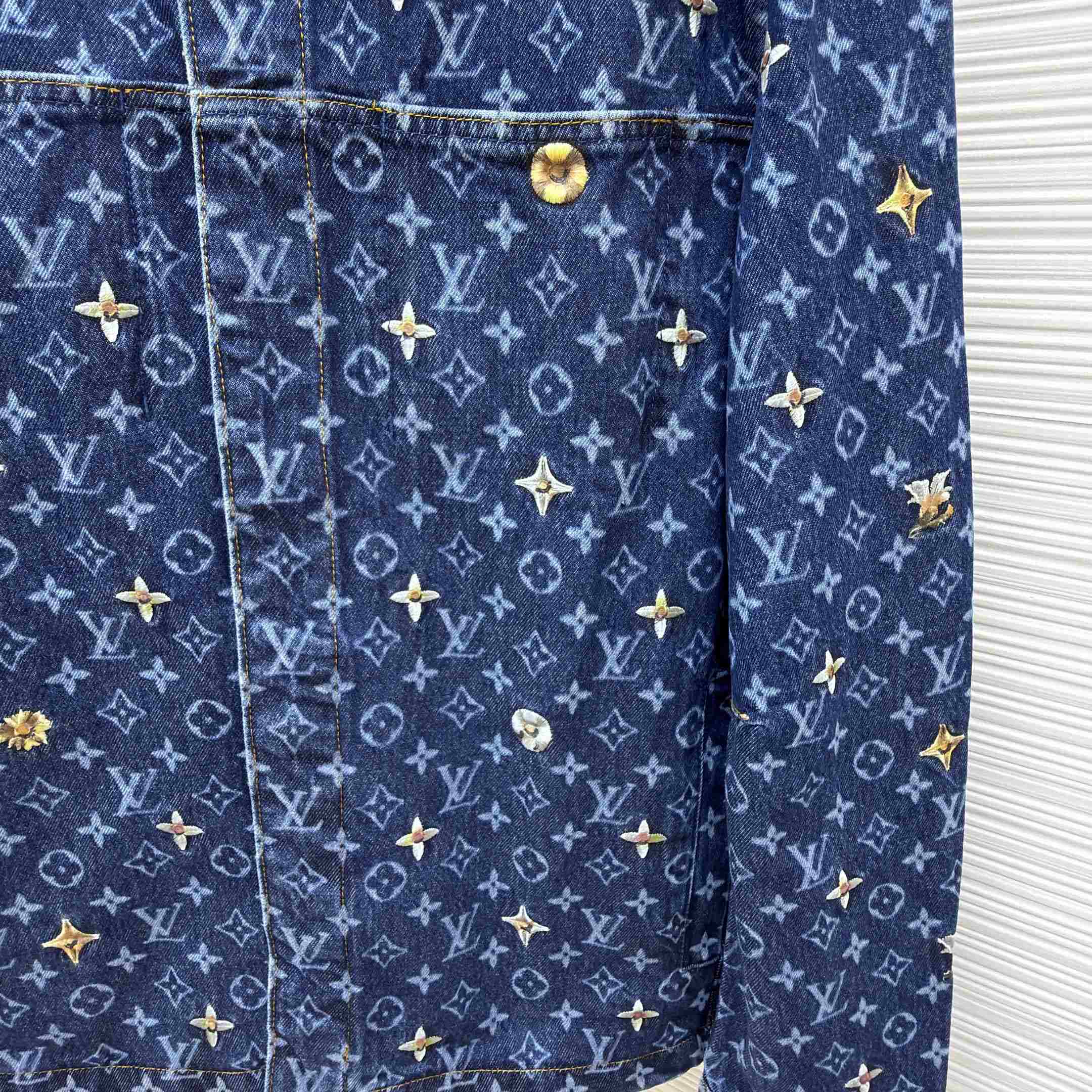 Louis Vuitton Monogram Embroidered Denim Overshirt 1AJRNU - DesignerGu