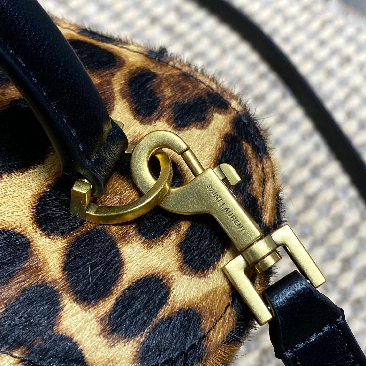 Saint Laurent GABY Vanity large In Suede - DesignerGu