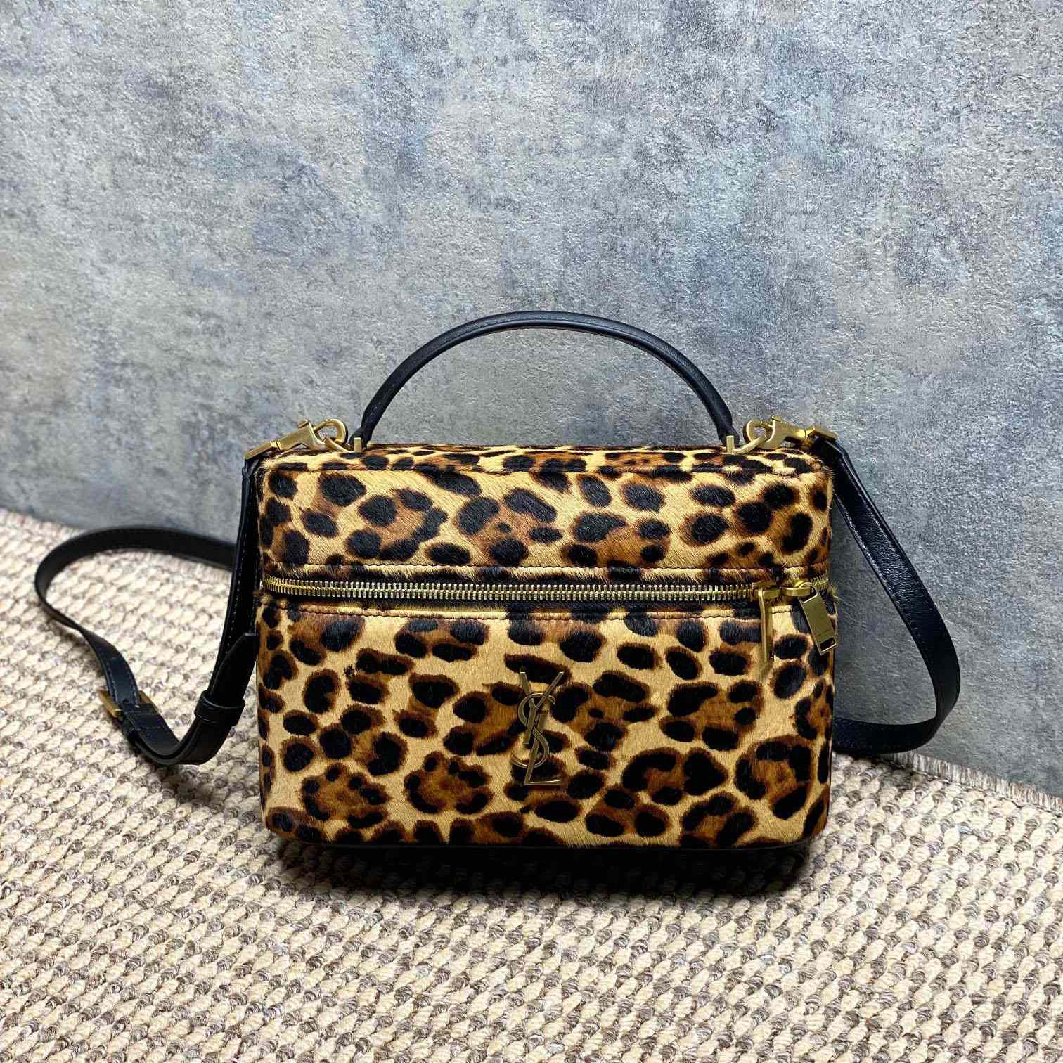 Saint Laurent GABY Vanity large In Suede - DesignerGu