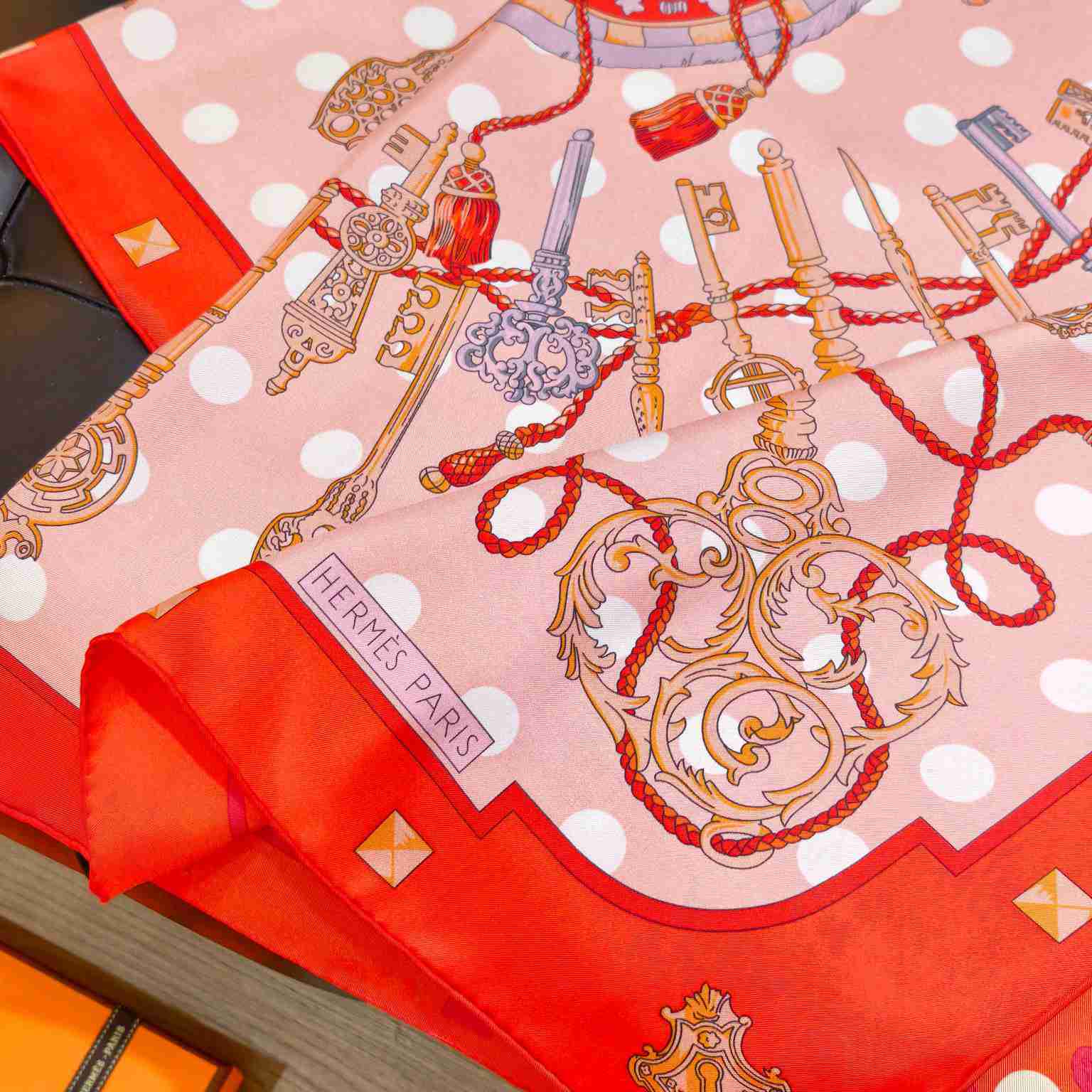 Hermes Les Cles Double Face Scarf 90 - DesignerGu