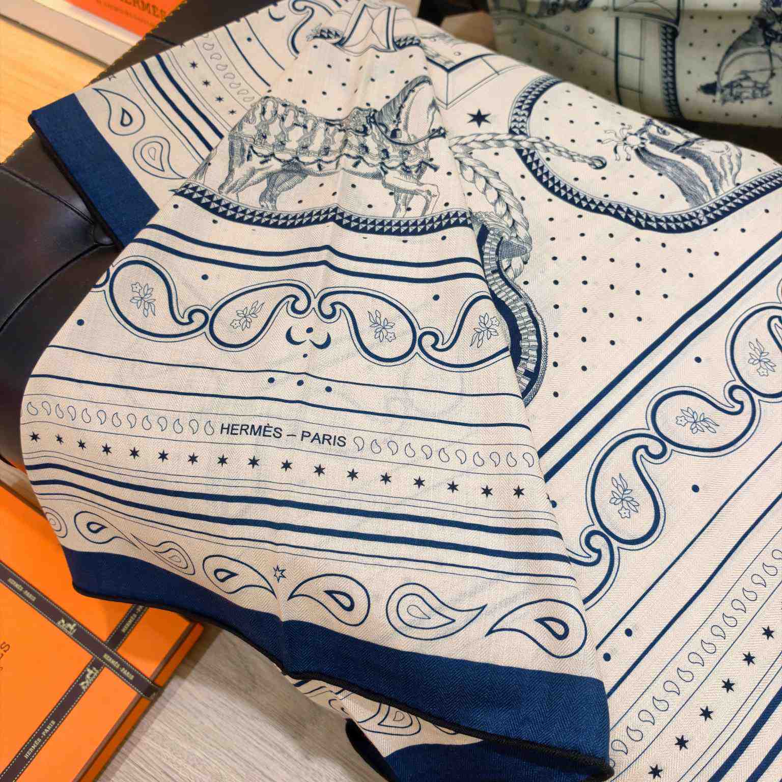 Hermes Grand Apparat Bandana Shawl 140 - DesignerGu