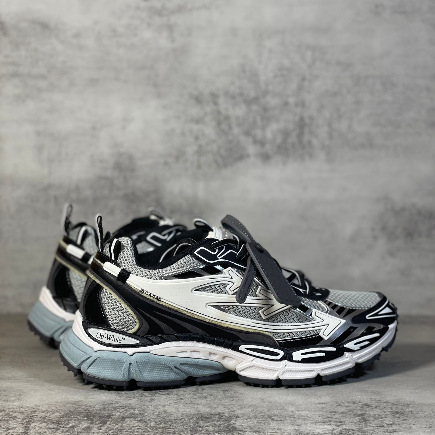 Off-White Be Right Back Paris Sneakers - DesignerGu