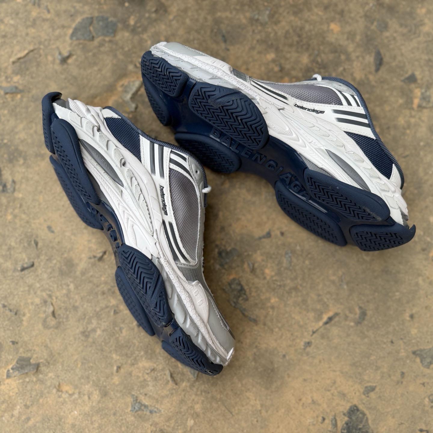 Balenciaga Triple S .2 Sandals - DesignerGu