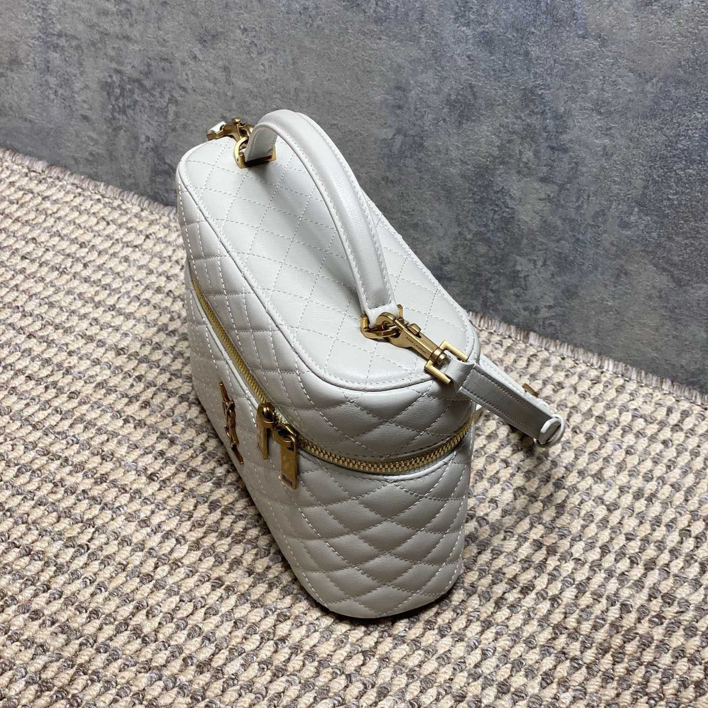 Saint Laurent GABY Vanity Large In Lambskin - DesignerGu