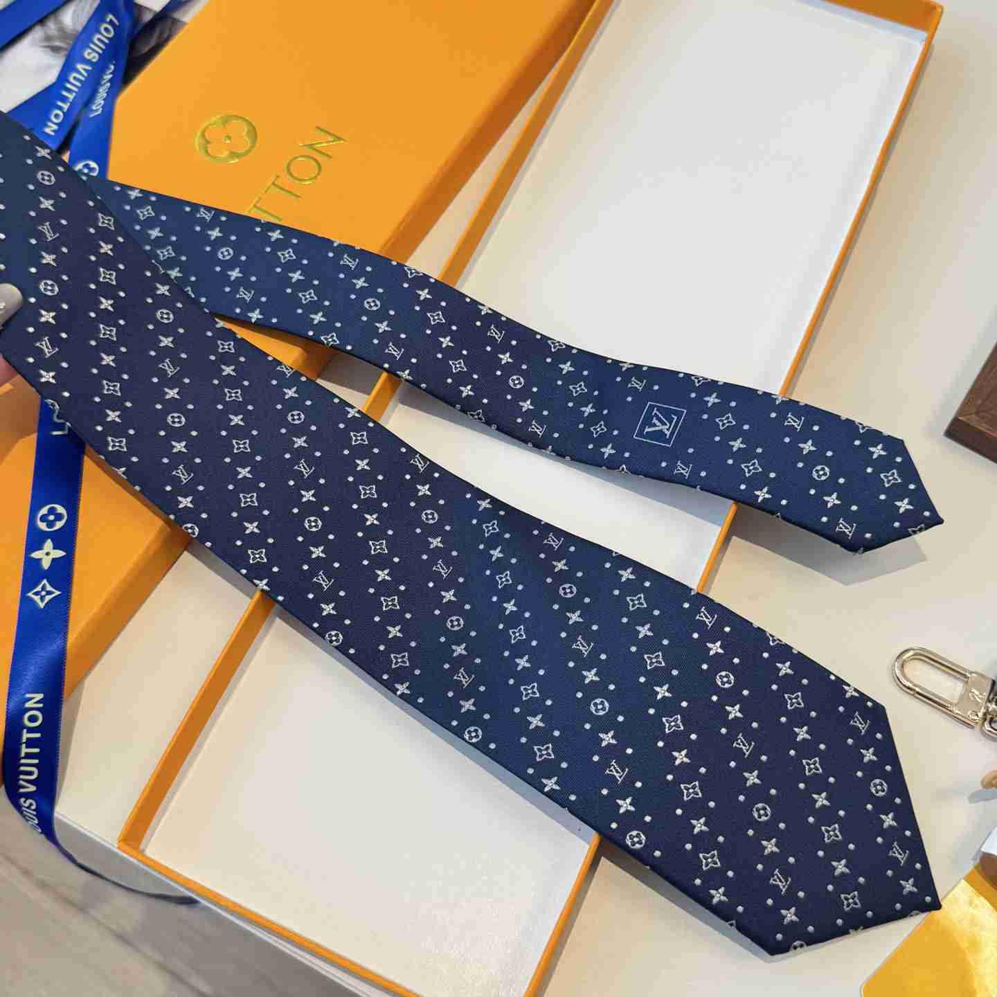 Louis Vuitton Stormy Monogram Tie M97812 - DesignerGu