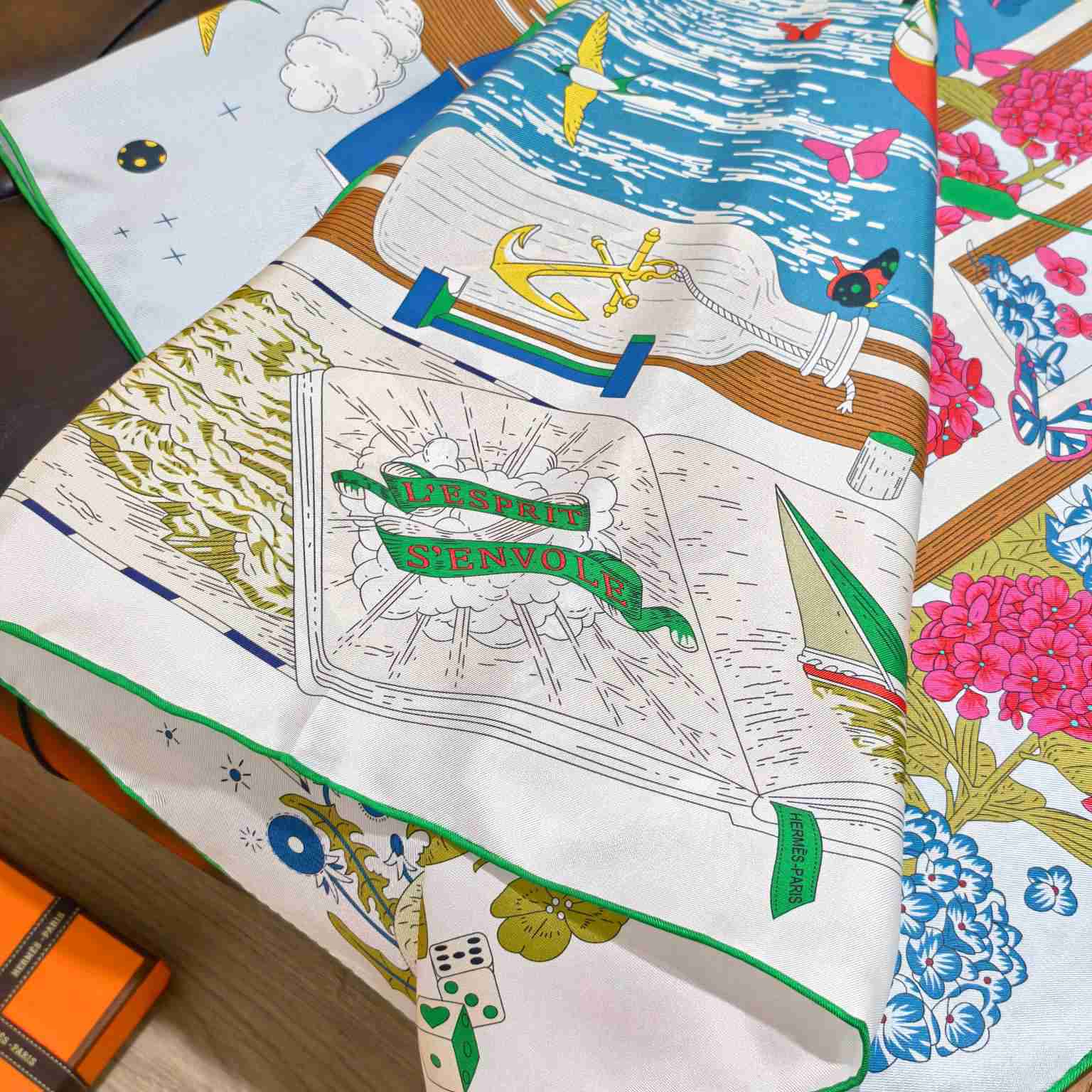 Hermes L'Esprit s'Envole Scarf 90 - DesignerGu